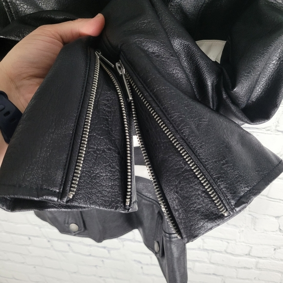 BCBGENERATION | striped faux leather biker moto jacket - Picture 6 of 10